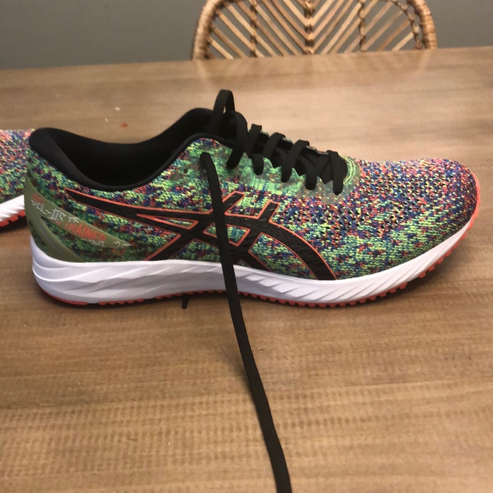 ASICS GEL-DS TRAINER 25.  Men’s size 11